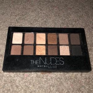 The Nudes Maybelline Eyeshadow
